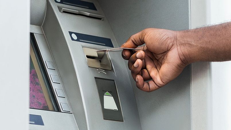 Rút tiền tại ATM